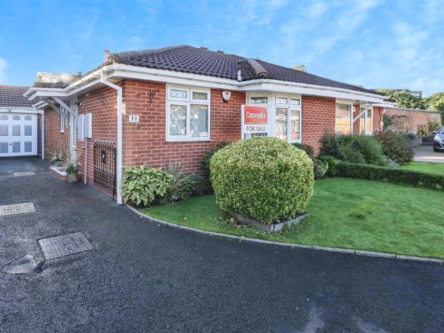 Bungalow for sale in Ross, Blackheath