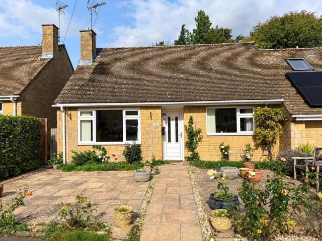 Bungalow for sale in Stow-on-the-Wold, Cotswold