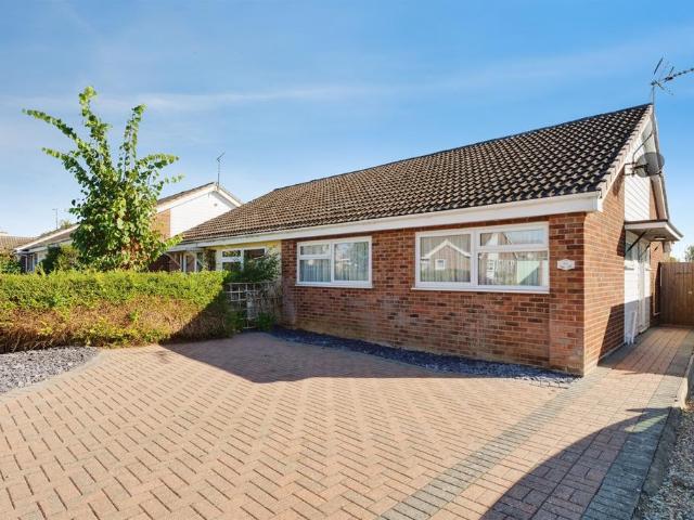 Bungalow for sale in Combs Ford, Mid Suffolk