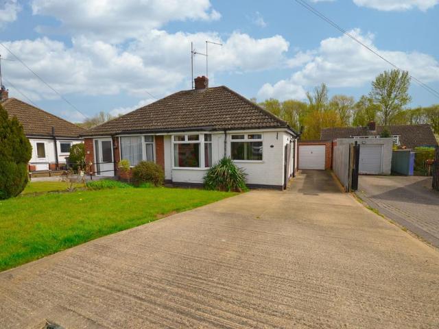 Bungalow for sale in Kettering