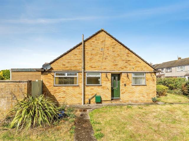 Bungalow for sale in Oldland, South Gloucestershire
