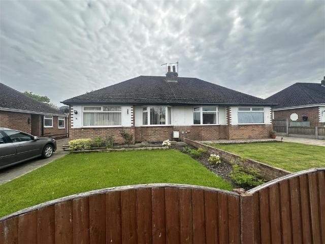 Bungalow for sale in Becconsall, Roby Mill