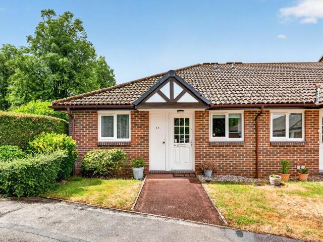 Bungalow for sale in Emmbrook, Wokingham