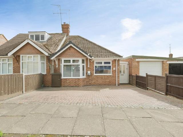Bungalow for sale in Spring Park, Kingsthorpe