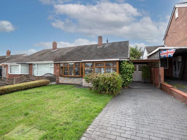 Bungalow for sale in Coseley, Dudley