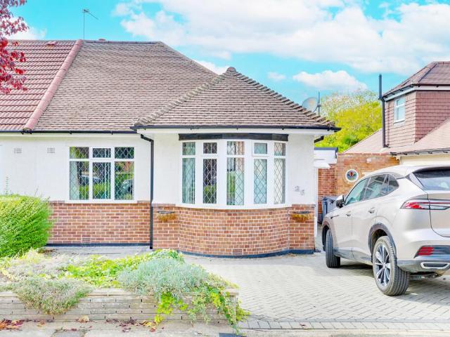 Bungalow for sale in London Borough of Bromley, Greater London