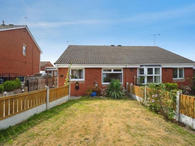 Bungalow for sale in West Yorkshire