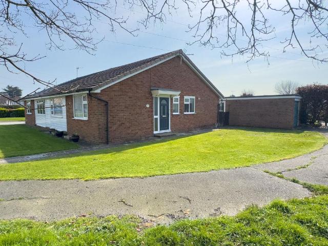 Bungalow for sale in Felpham, Clapham