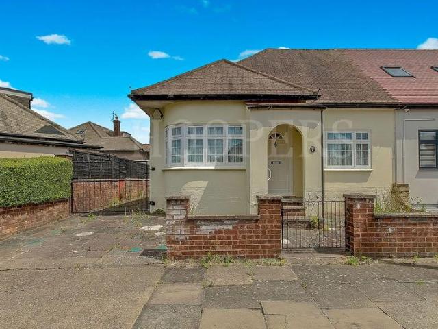 Bungalow for sale in Kingsbury, Greater London