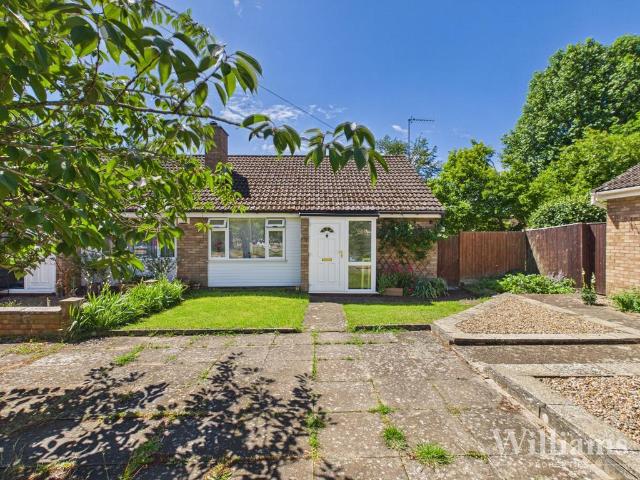 Bungalow for sale in Bedgrove, Aylesbury