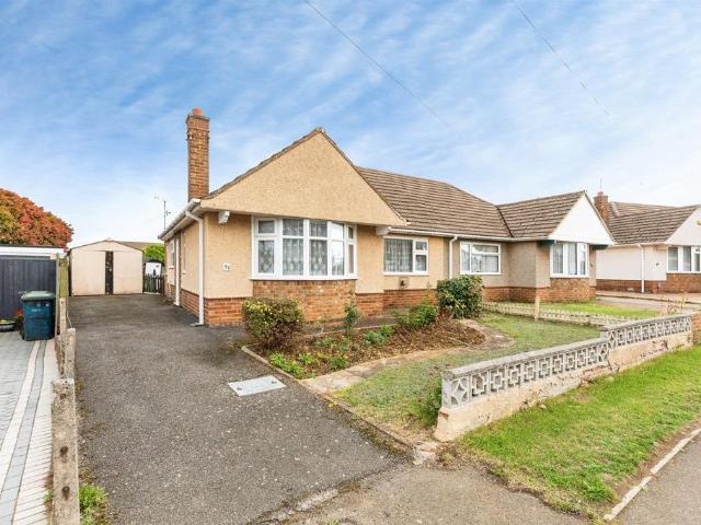 Bungalow for sale in Burrow's Bush, Wellingborough