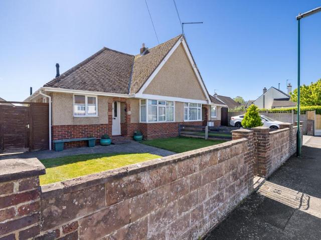 Bungalow for sale in North Bersted, Arun