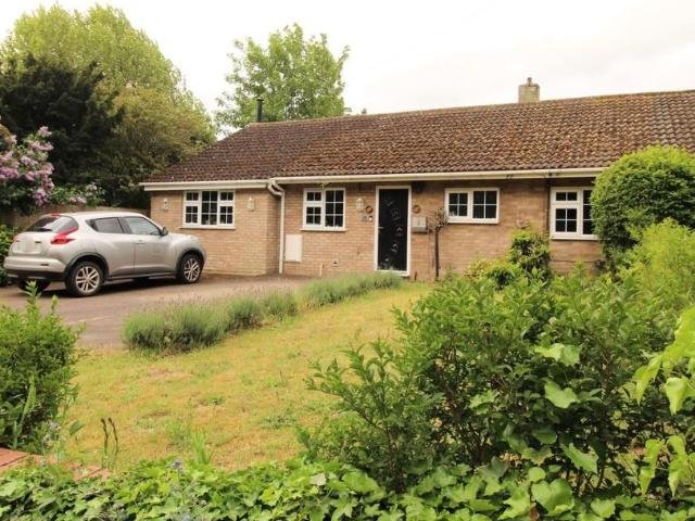 Bungalow for sale in Potton, Bedfordshire