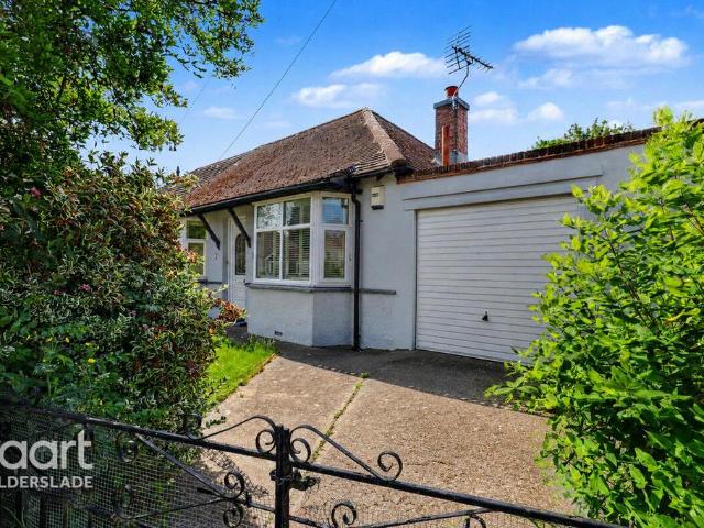 Bungalow for sale in Snodhurst, Chatham