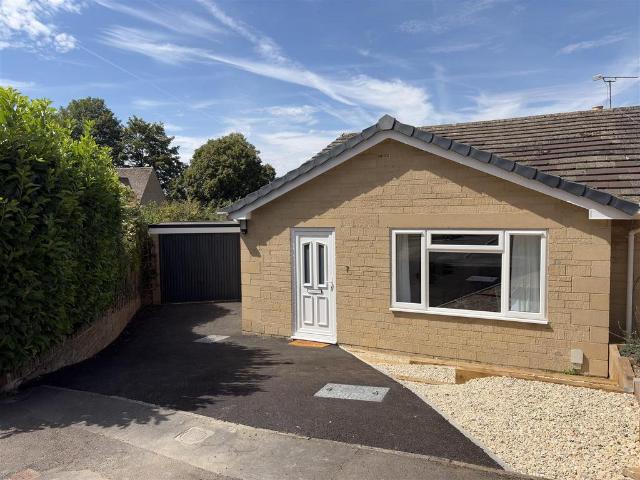 Bungalow for sale in Chipping Norton, Black Bourton