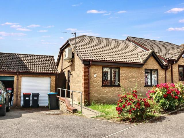 Bungalow for sale in Olney