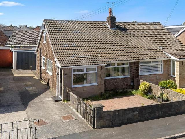 Bungalow for sale in Melling, Sefton