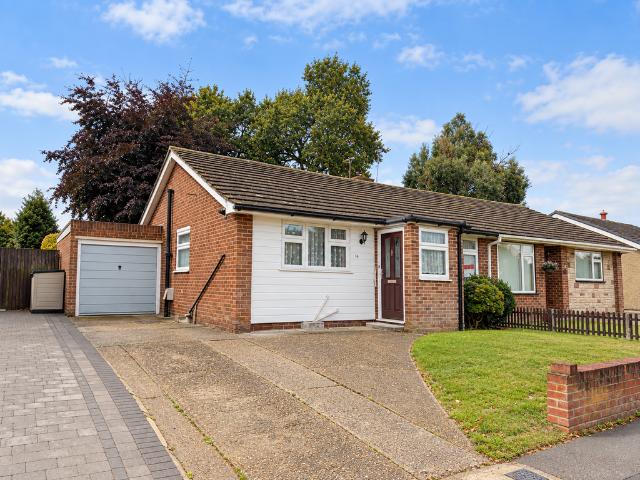Bungalow for sale in Walderslade, Chatham