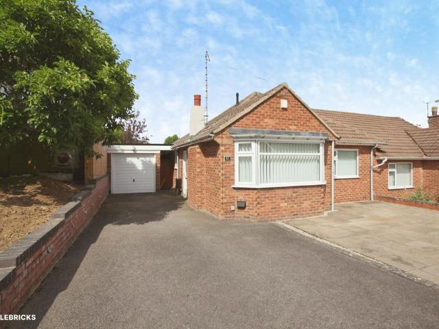 Bungalow for sale in Overslade, New Bilton