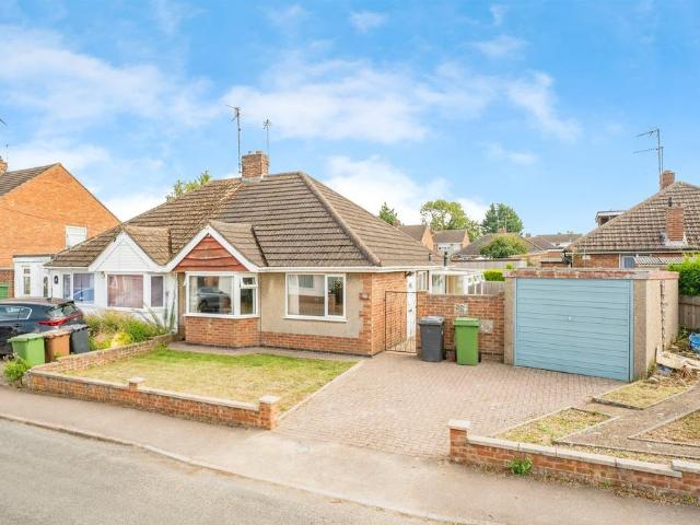 Bungalow for sale in Irchester