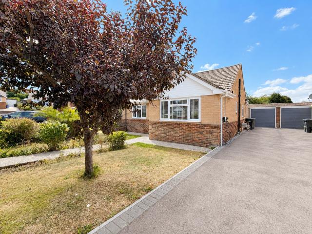 Bungalow for sale in Chilton, Acol
