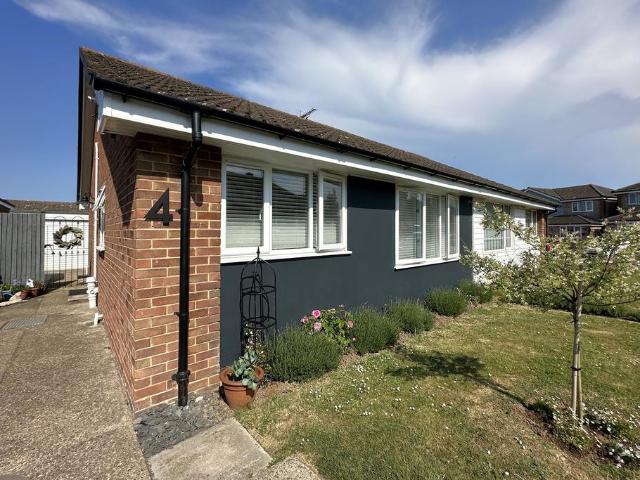 Bungalow for sale in Upper Deal, Ash