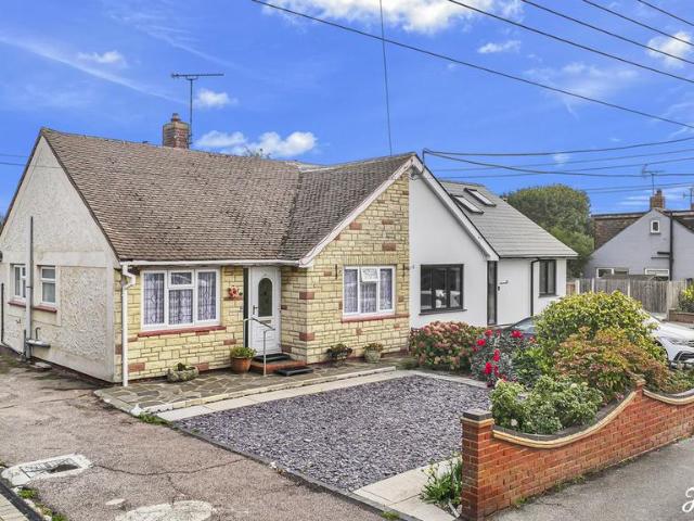 Bungalow for sale in Hadleigh, Castle Point