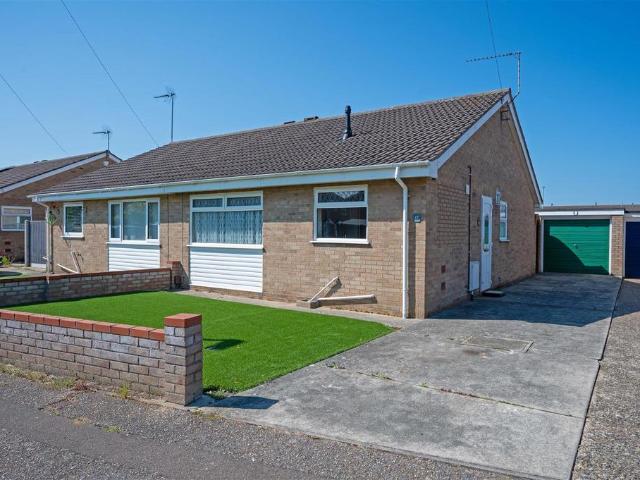 Bungalow for sale in Stokesby, Norfolk