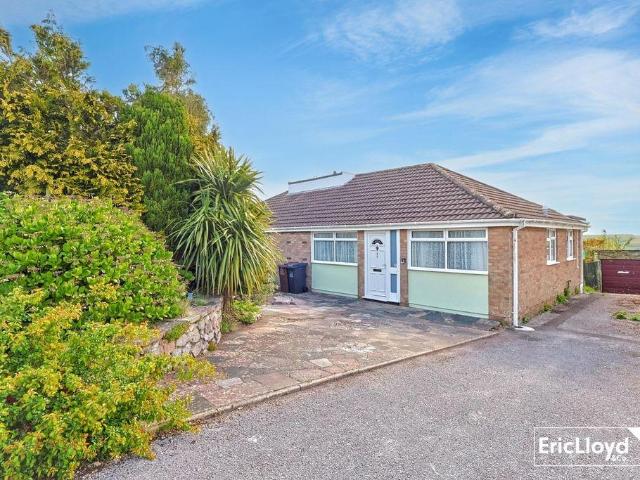 Bungalow for sale in Strode, Devon