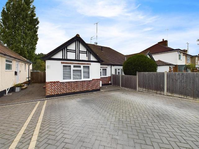 Bungalow for sale in Ickenham, Greater London