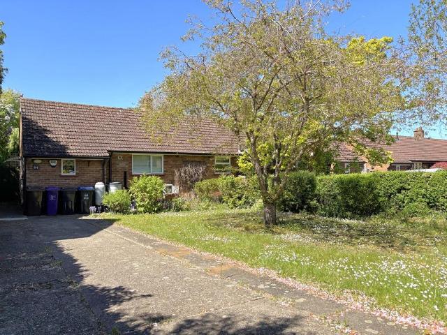 Bungalow for sale in King's Walden, Hertfordshire