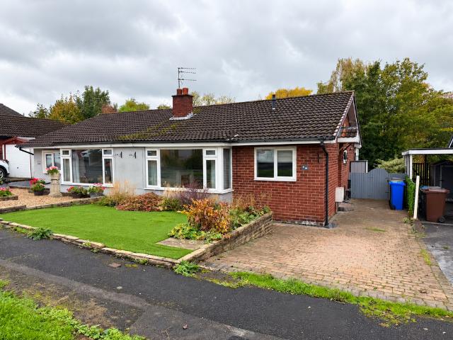 Bungalow for sale in Hyde, Tameside