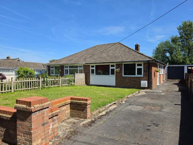 Bungalow for sale in Ash, Kent