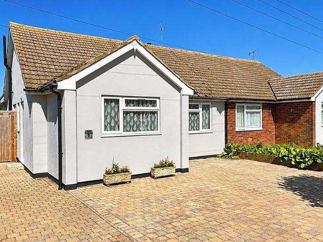Bungalow for sale in Hillborough, The Bridge