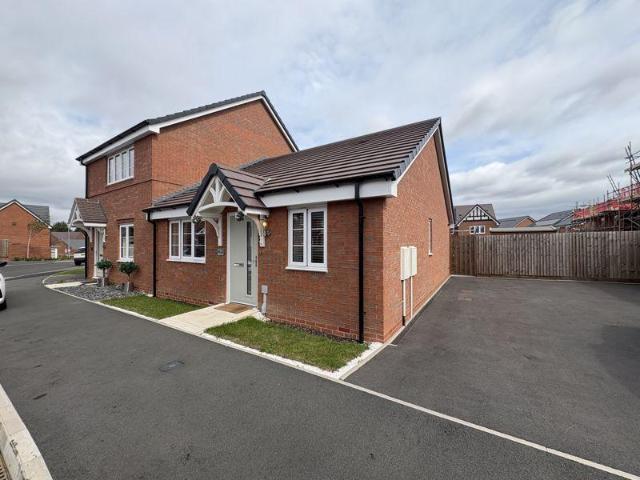 Bungalow for sale in Walsall, Landywood