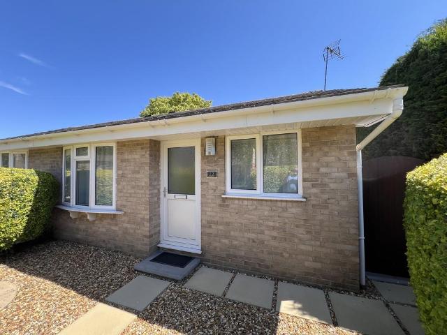 Bungalow for sale in Worle, Weston-super-mare