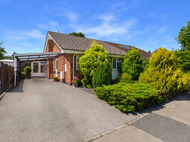 Bungalow for sale in Allaston, Bromsberrow Heath