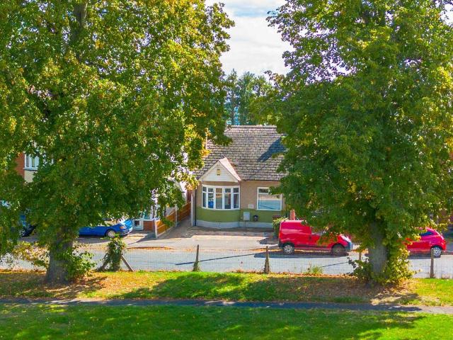 Bungalow for sale in Strood, Medway
