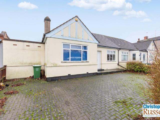 Bungalow for sale in Blackfen, Greater London