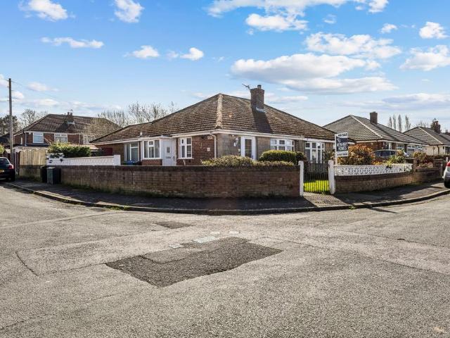Bungalow for sale in Greystone Heath, Warrington