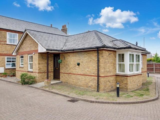 Bungalow for sale in Huntingdon, Cambridgeshire