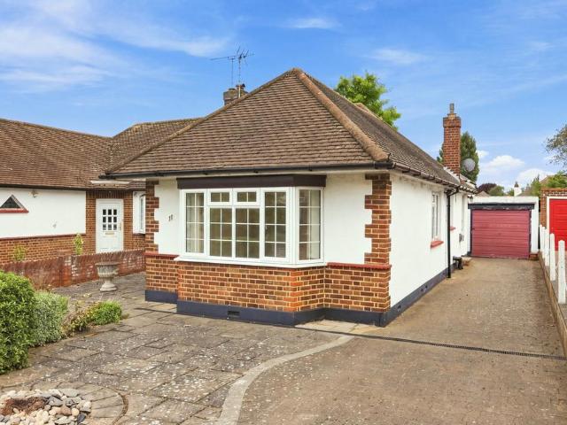 Bungalow for sale in Alton Barnes, Essex