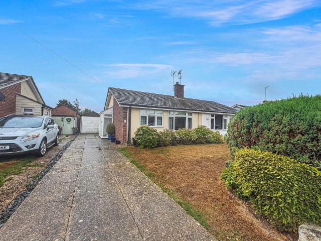 Bungalow for sale in Fordham Heath, Essex