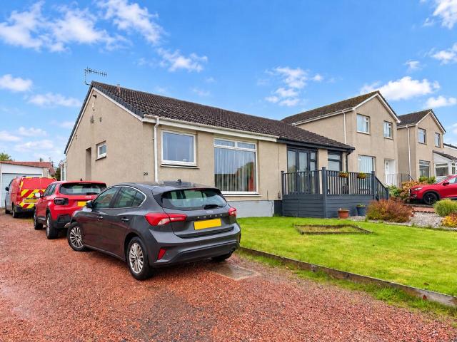 Bungalow for sale in Oakbank, Perth
