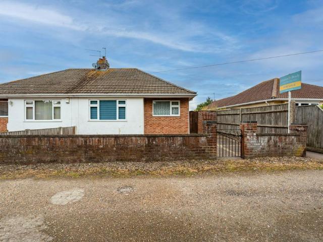 Bungalow for sale in Stokesby, Norfolk
