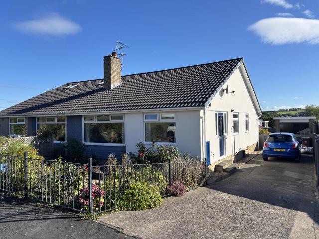 Bungalow for sale in Lingbob, Bradford