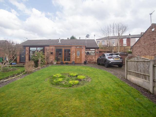 Bungalow for sale in Burnedge, Greater Manchester