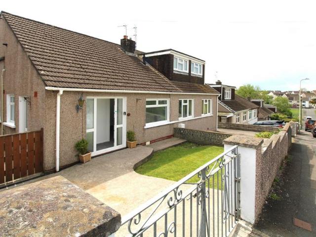 Bungalow for sale in Cefn Glas, Wales