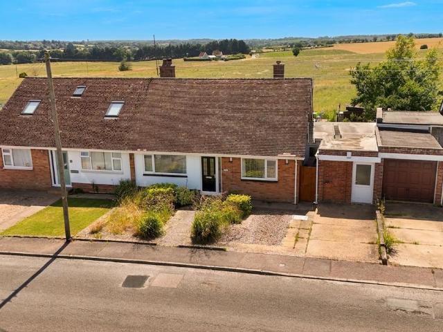Bungalow for sale in Eastbridge, Suffolk