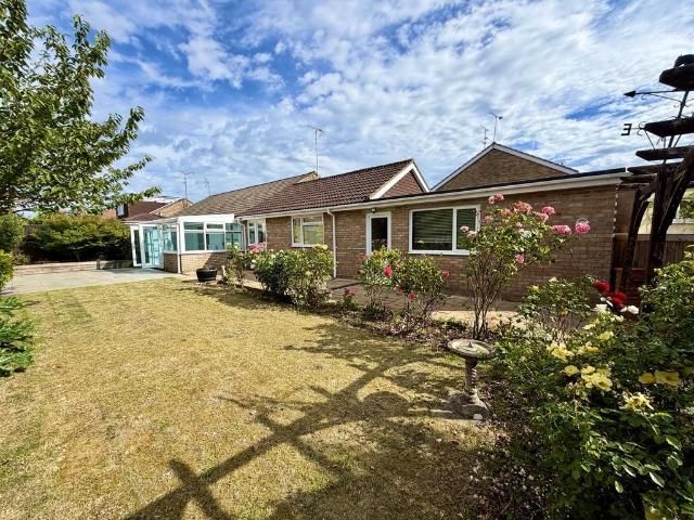 Bungalow for sale in Vastern, Wiltshire